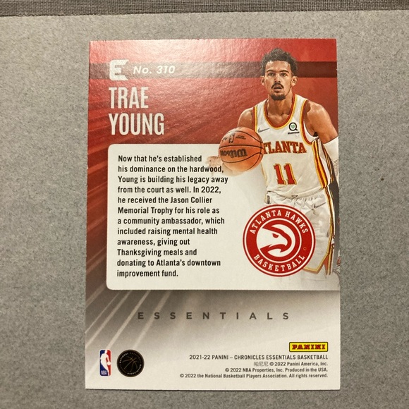 Trae Young Essentials Holographic Trading Card 21-22 Atlanta Hawks - Picture 3 of 3